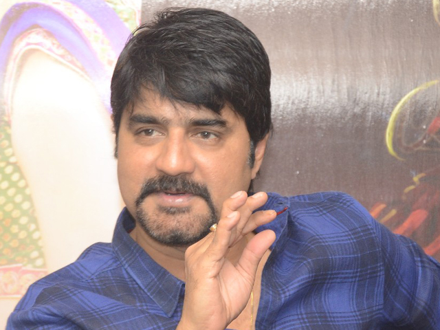 Srikanth Raa Raa Interview Stills